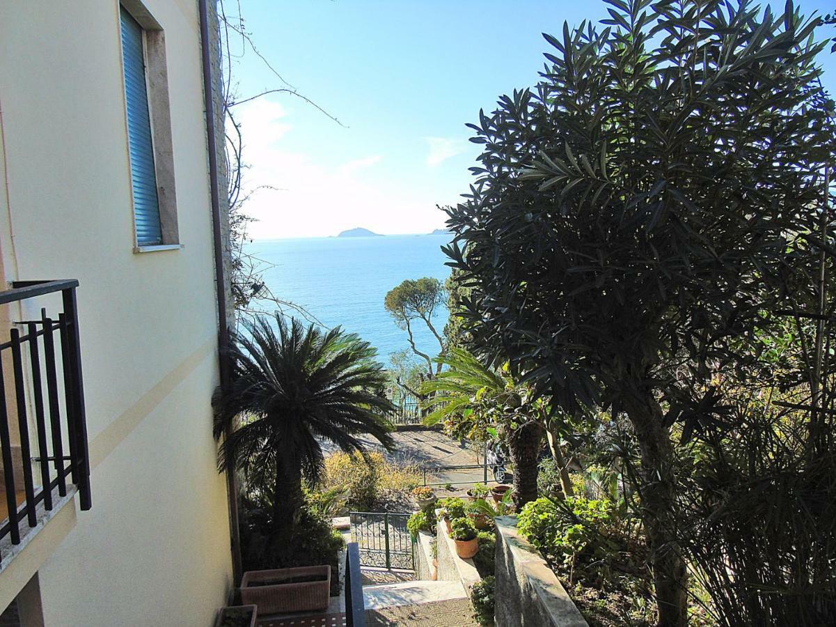 Fiori Sul Mare Apartment Tellaro Exterior photo
